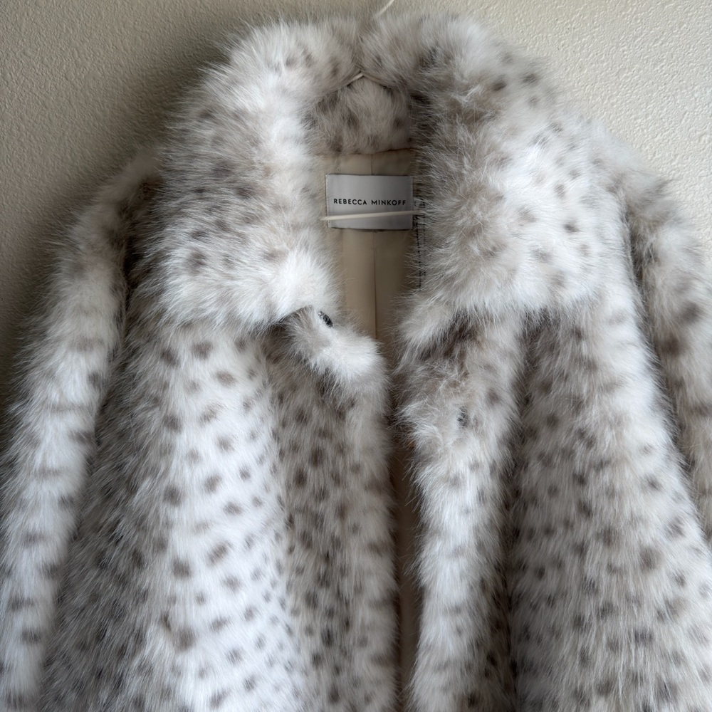 REBECCA MINKOFF Snow Leopard Cropped Shirt Collar Faux Fur Jacket - Picture 5 of 10
